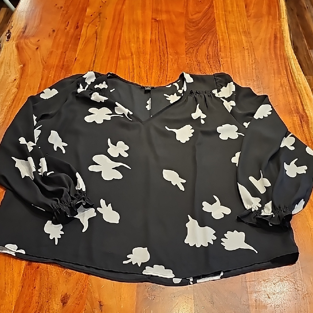 Black Floral Women's Top